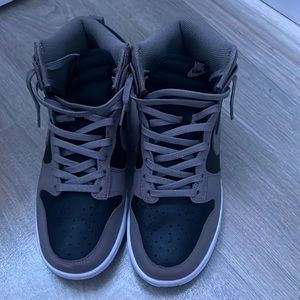 Moon fossil high top dunks